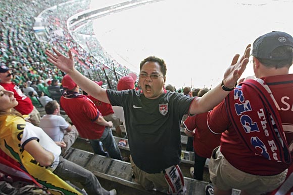 [Image: 20090812USAvMEX_Fans_WCQ_DZ_023.jpg]