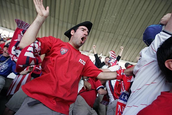 [Image: 20090812USAvMEX_Fans_WCQ_DZ_026.jpg]